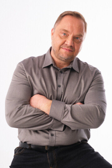 NEWTON ALMEIDA — 4