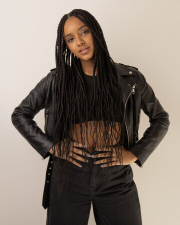 VALENTINA VIANNA — 3