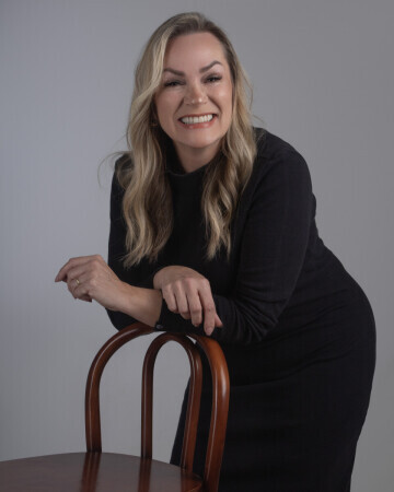 GRAZIELA TOALDO — 3