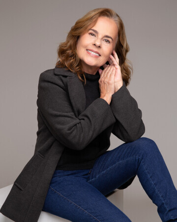 CINTIA CANDIDO — 2