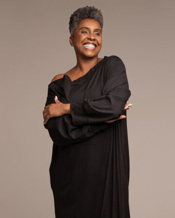 KELLY RODRIGUES — 6