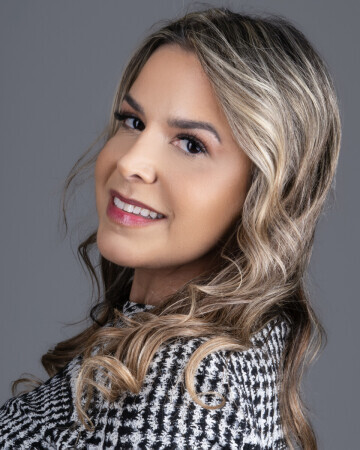 RAFAELA CARVALHO — 4