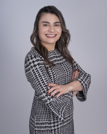 CAMILA NAEGELEN — 6