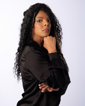 GRAZI MAGALHÃES — 2