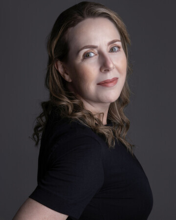 PATRICIA COUTINHO — 6