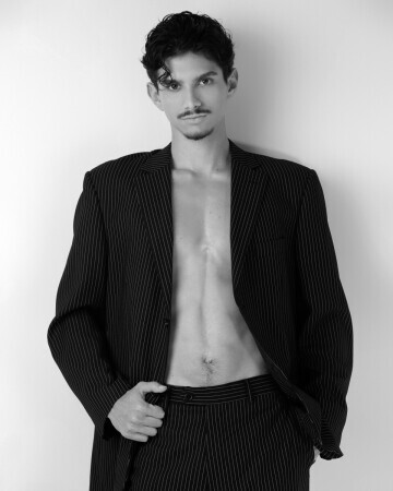 LUCAS SCHWARTZ — 3