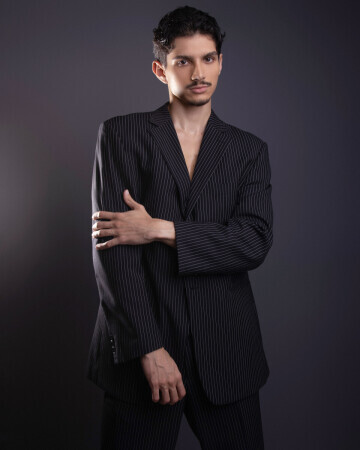 LUCAS SCHWARTZ — 5