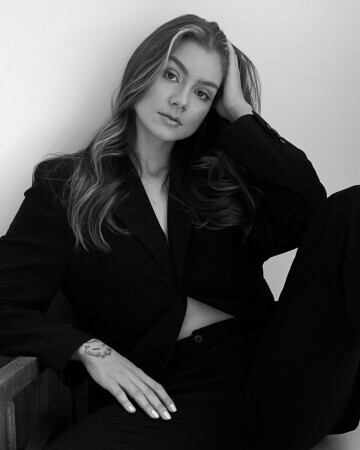 SCHAIANE VIOLANTE — 3