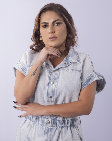 JULIANA ARAÚJO — 1