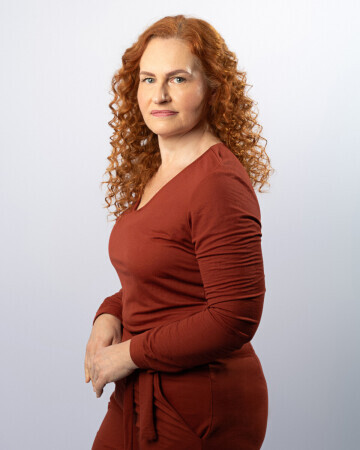 CLAUDIA DALEGRAVE — 3