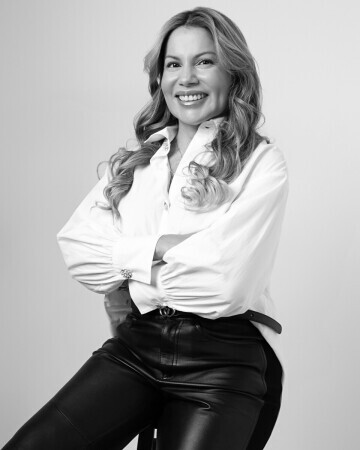 ANDREIA OLIVEIRA — 4