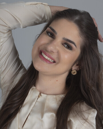 VANESSA SILVEIRA — 3