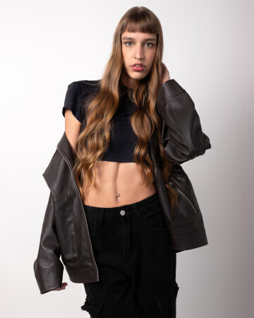 AMANDA ZAMARIAN — 4