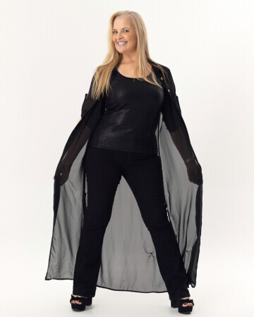 DEBORA OLIVEIRA — 4