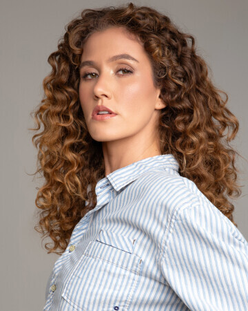 ANAYA DE OLIVEIRA MARTINS — 4