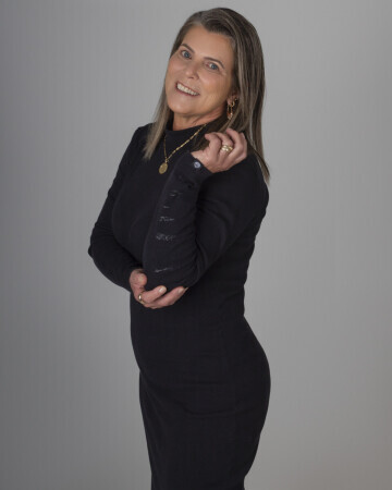 MARIA ANDREA ANTUNES DA CUNHA — 5