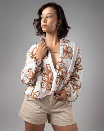 LETICIA PEREIRA SAES