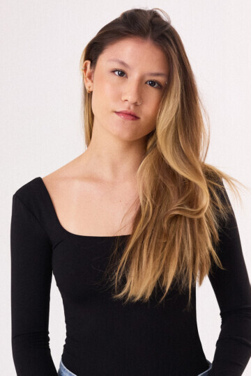 LAURA LOURENÇO FREIRE — 4