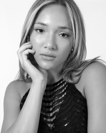 JULIA FERREIRA — 2