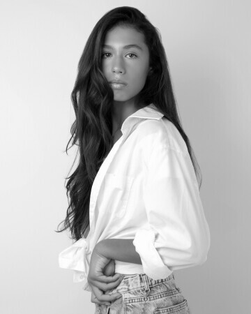 LUANA DE MEDEIROS — 6