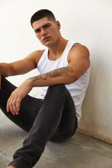 LEANDRO CHAVES — 7