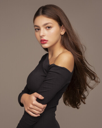 BRUNA AROUNIAN — 6