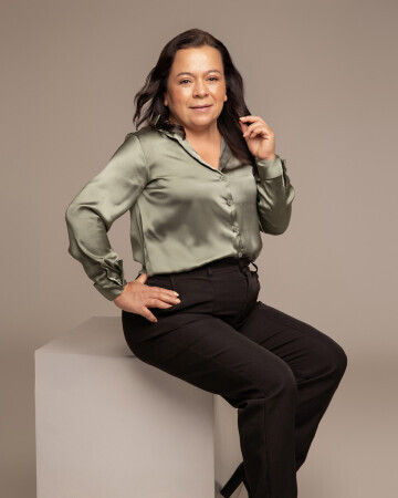 ROSE LEE ALVES — 6