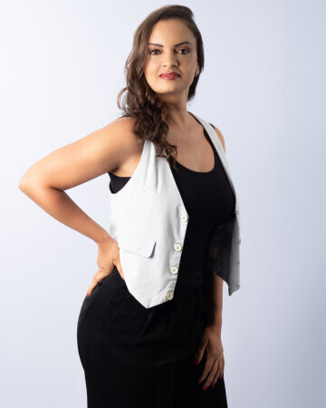 KARINA MARQUES — 6