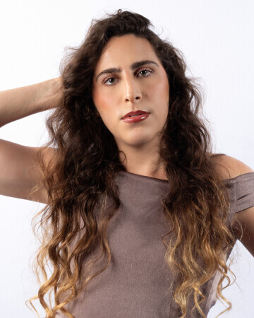 DAVINA ALMEIDA — 5