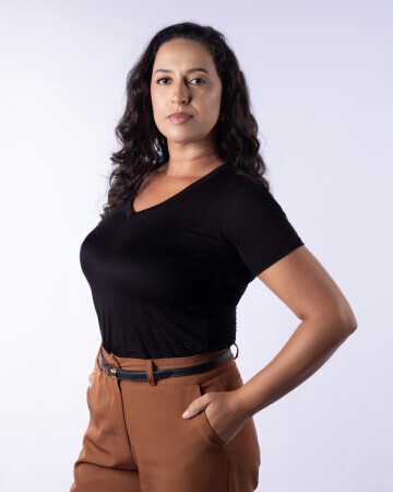 SAMANTHA MARTINS — 6