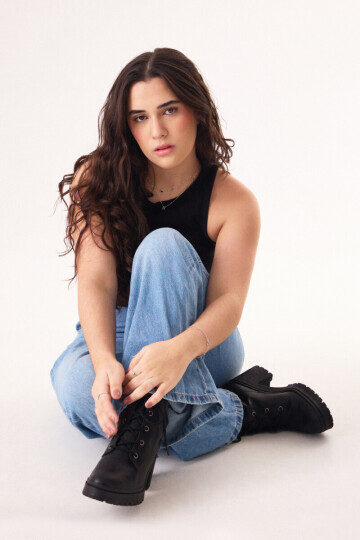 HELENA MAGDALENO — 1