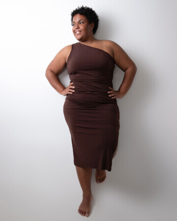 LARISSA HONORATO — 2