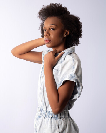 NATALIA QUEIROZ — 2