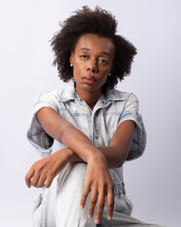 NATALIA QUEIROZ — 4