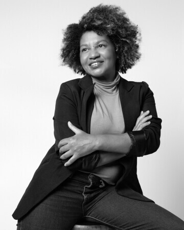 ANA PAULA AMARAL — 6