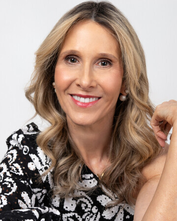 ELIZABETH SZACHNOWICZ — 1