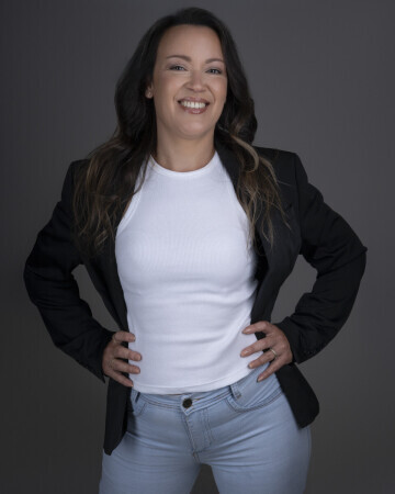 LETICIA TEIXEIRA — 3