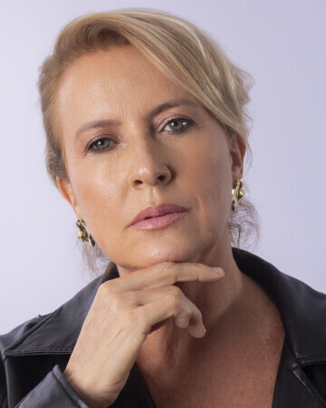 MARIA BIA DE ANDRADE — 5