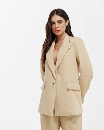 BEATRIZ CAVALCANTI — 6