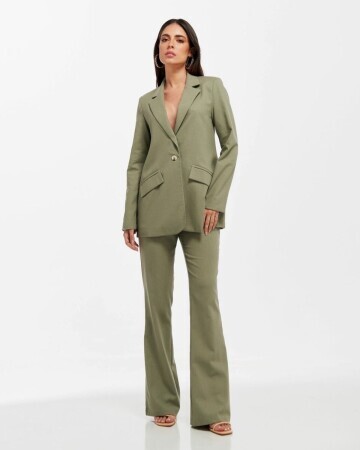 BEATRIZ CAVALCANTI — 14