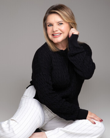 SANDRA MOLINARO — 1