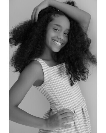 LAURA FERREIRA — 5