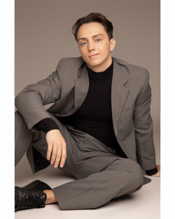 GABRIEL ROBSON — 4