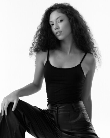 FERNANDA MARTINEZ — 4