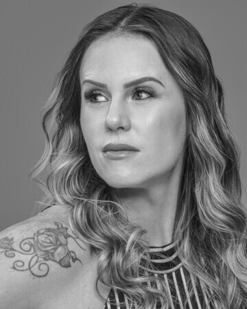 CAROLINE SIMEONI — 4