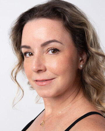 DANIELLA AGUIAR VILA — 6