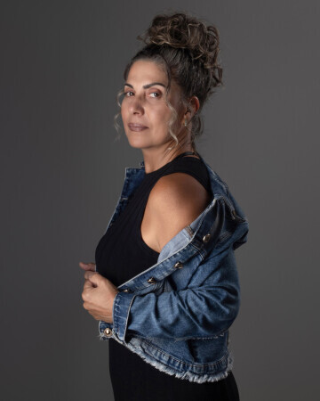 CLAUDIA VASCONCELLOS — 6