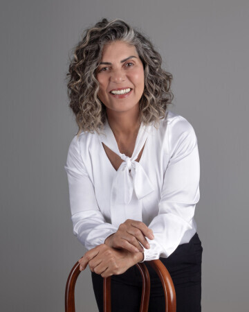 CLAUDIA VASCONCELLOS — 3