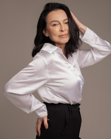 LAURITA FAUSTINO — 4