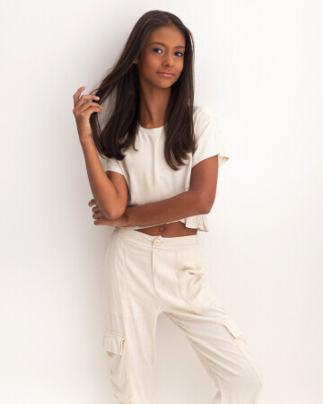 VITORIA SOARES — 4